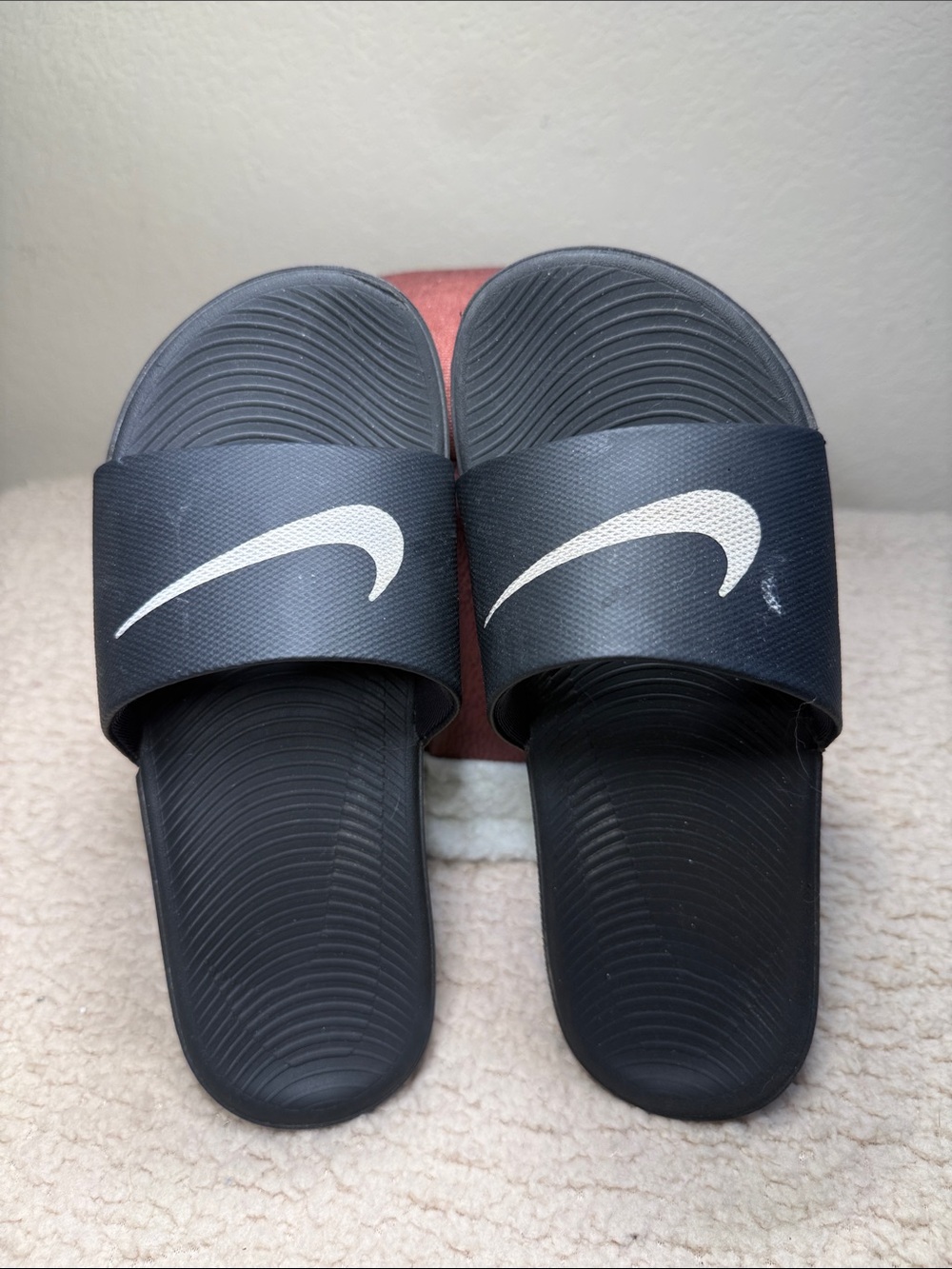 Nike Kids (size 7) Black Slides with White Swoosh